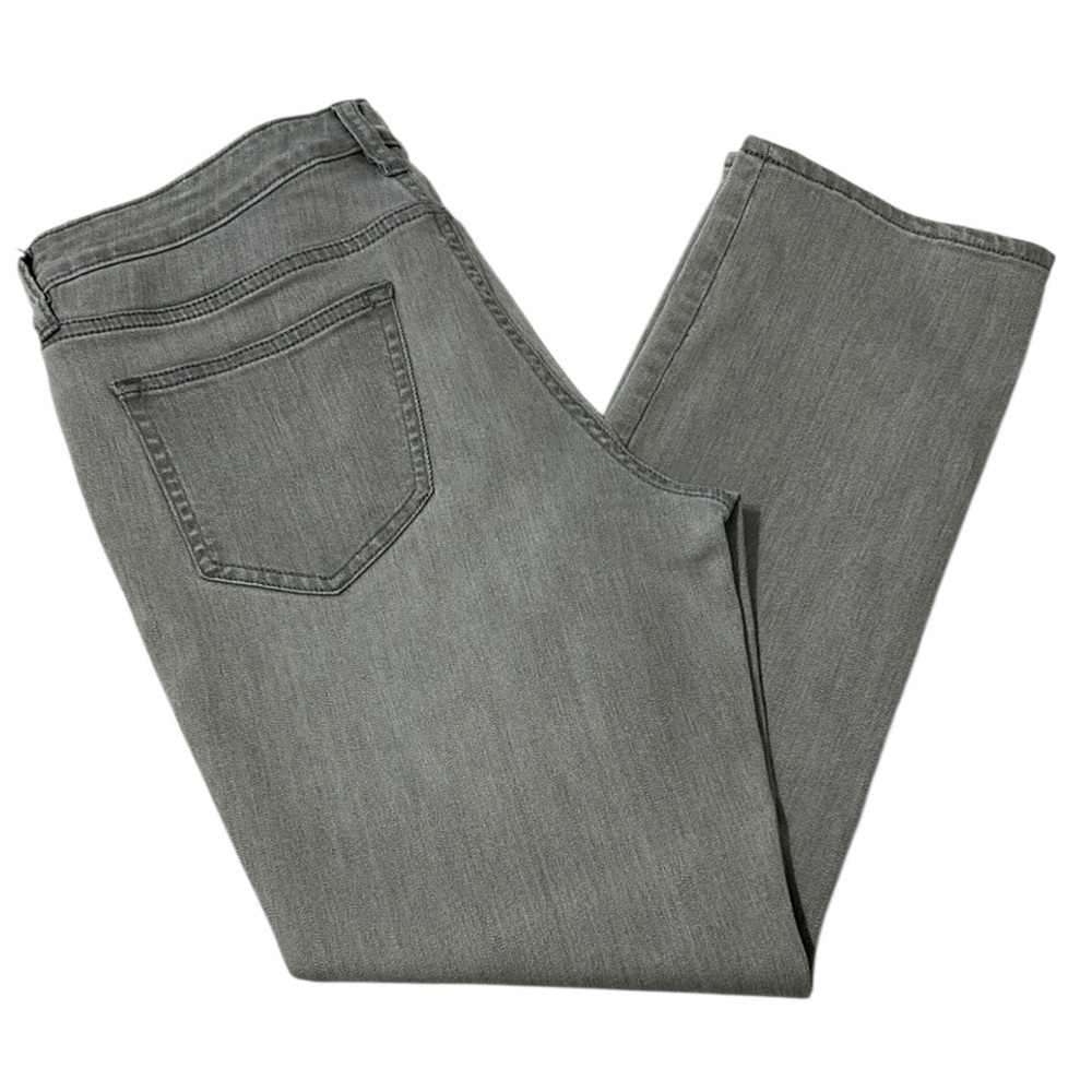 Lands’ End women’s size 10 petite 28 inseam Mid Rise Straight‎ gray denim jeans.